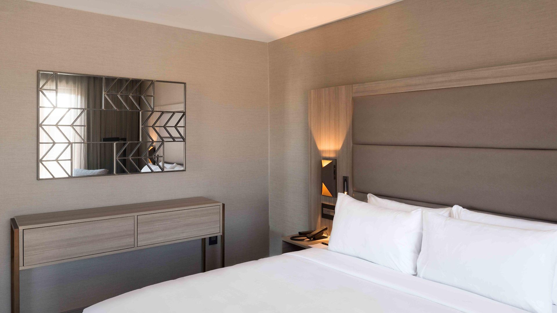 Hotel Ac By Marriott Cleveland Circle Boston