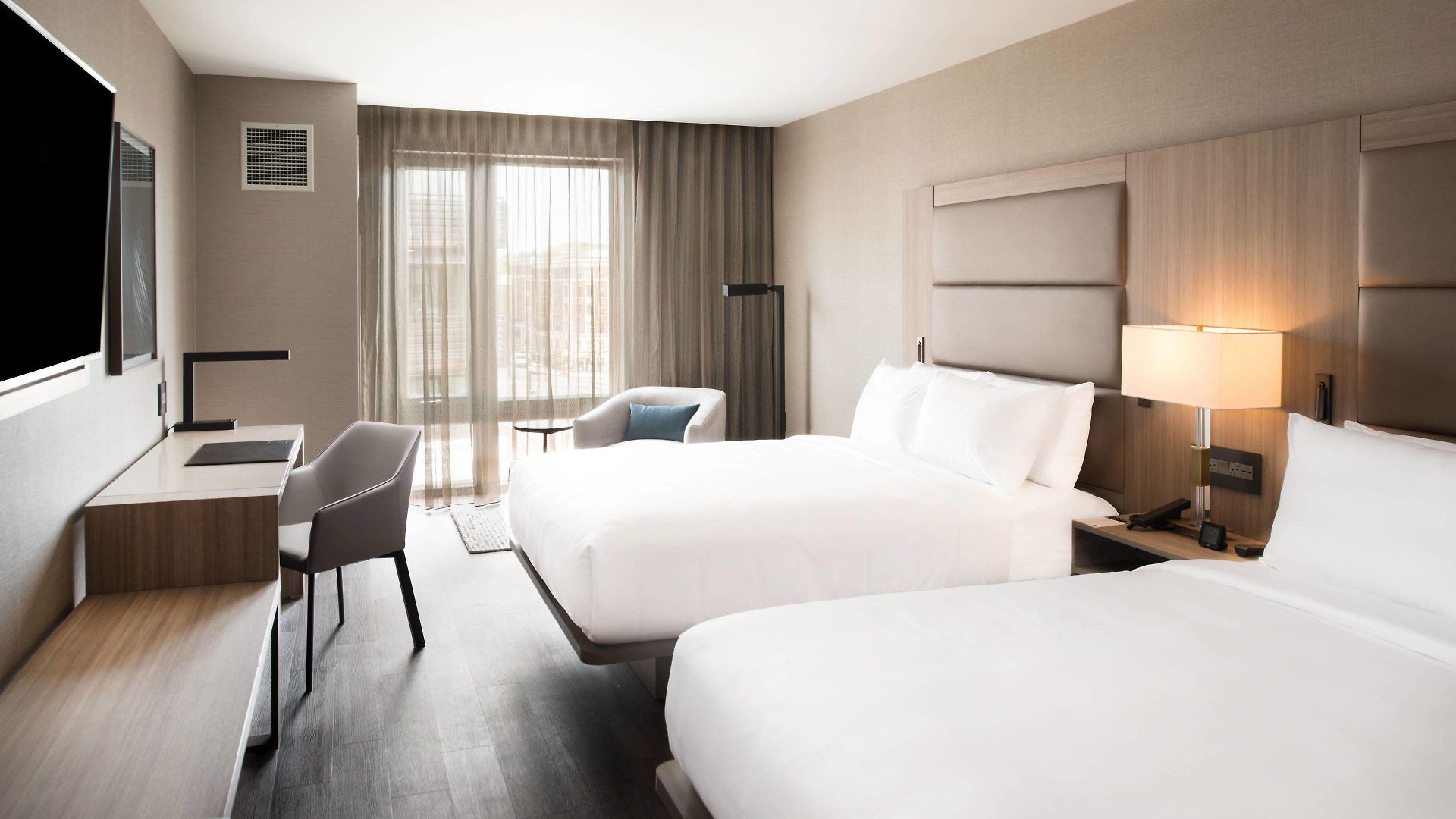 Ac By Marriott Cleveland Circle Boston
