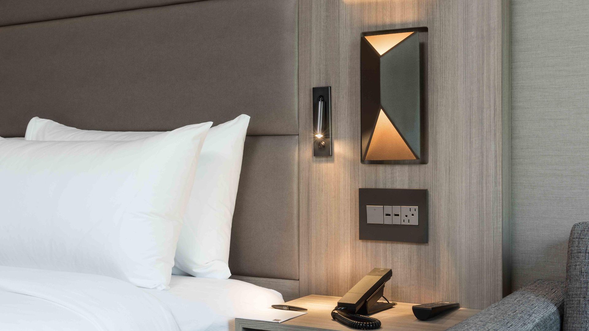 Hotel Ac By Marriott Cleveland Circle Boston