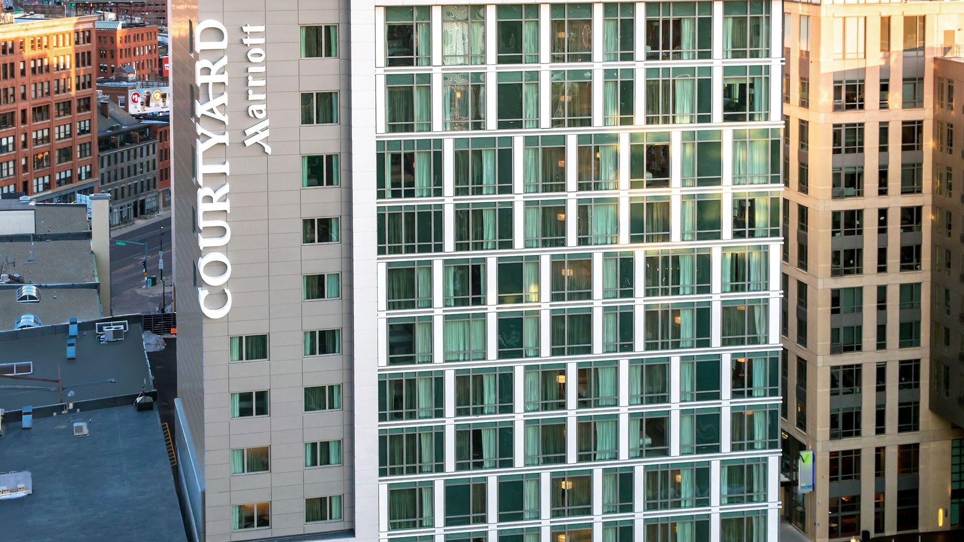 Courtyard Downtown/north Station Hotel 3*