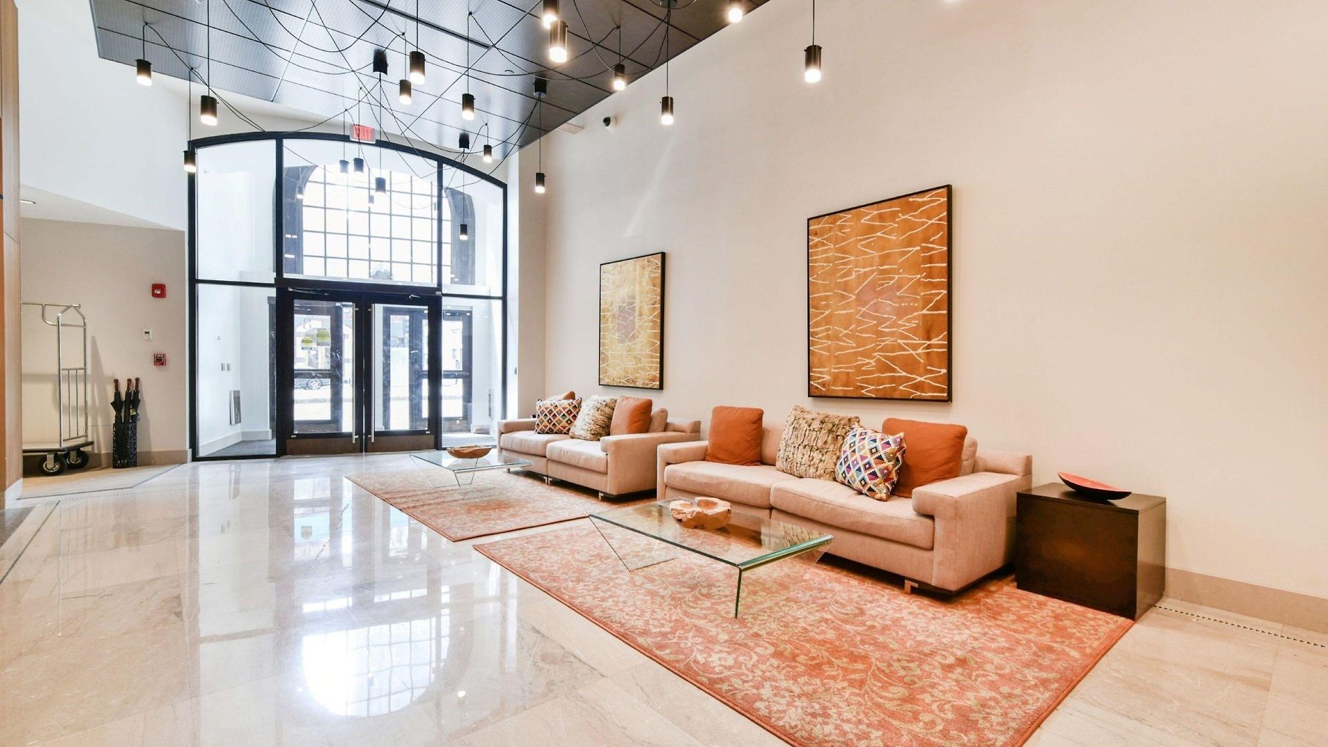Global Luxury Downtown