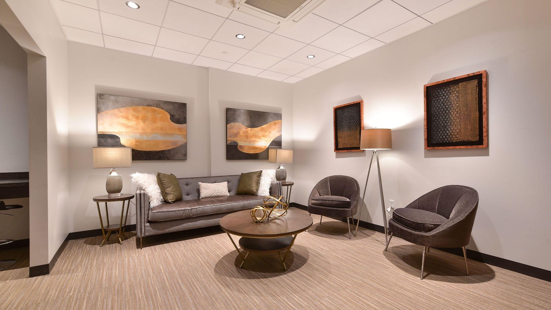 Global Luxury Downtown Apartment