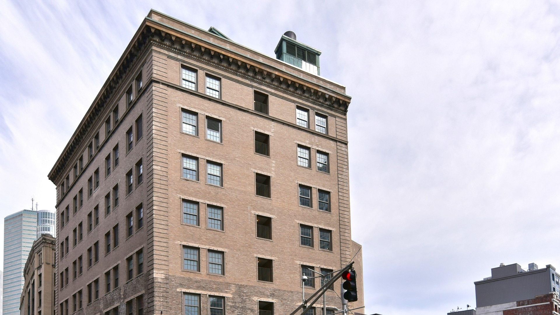 Global Luxury Downtown *