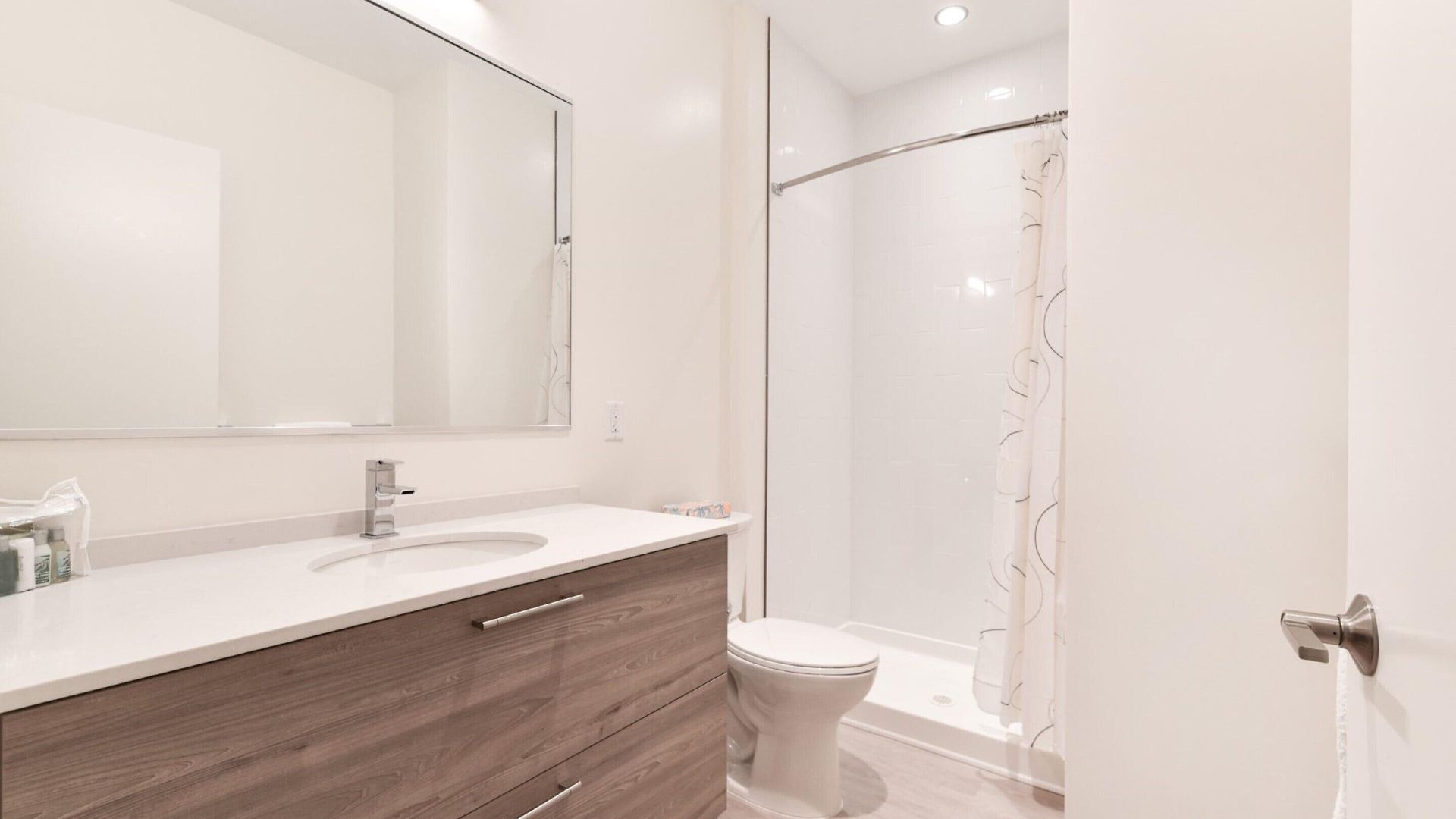 Global Luxury Downtown Apartment