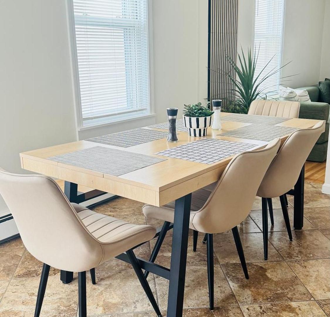 Spacious 3br Near Free Parking Apartment Boston