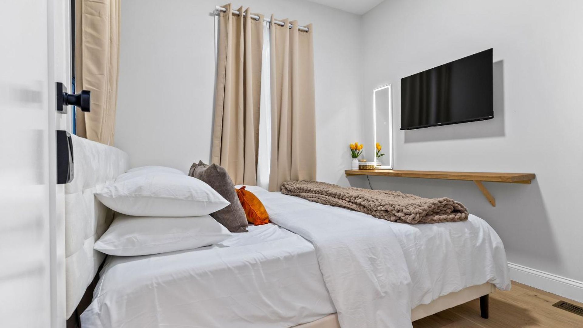 5br 3bath 6beds Boston