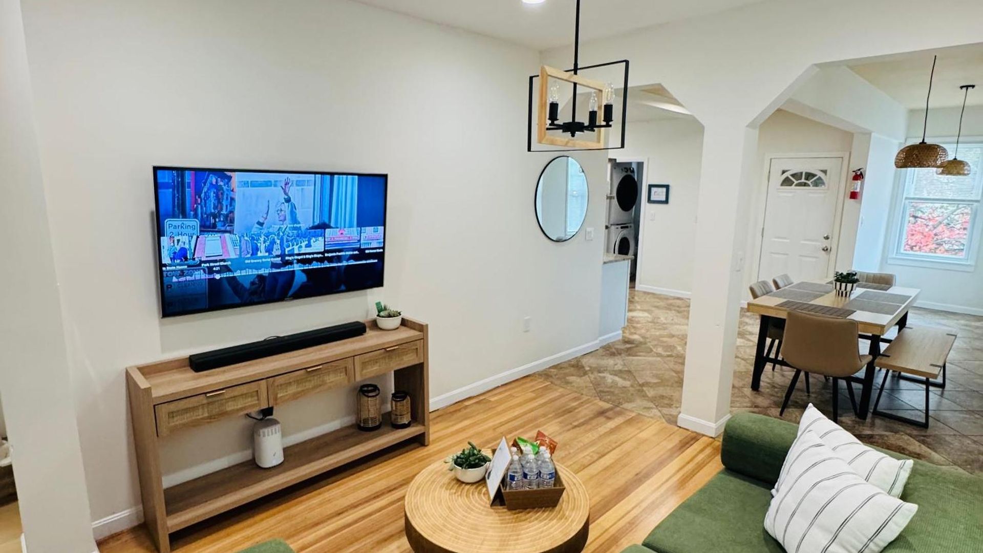 Apartment Spacious 3br Near Free Parking *