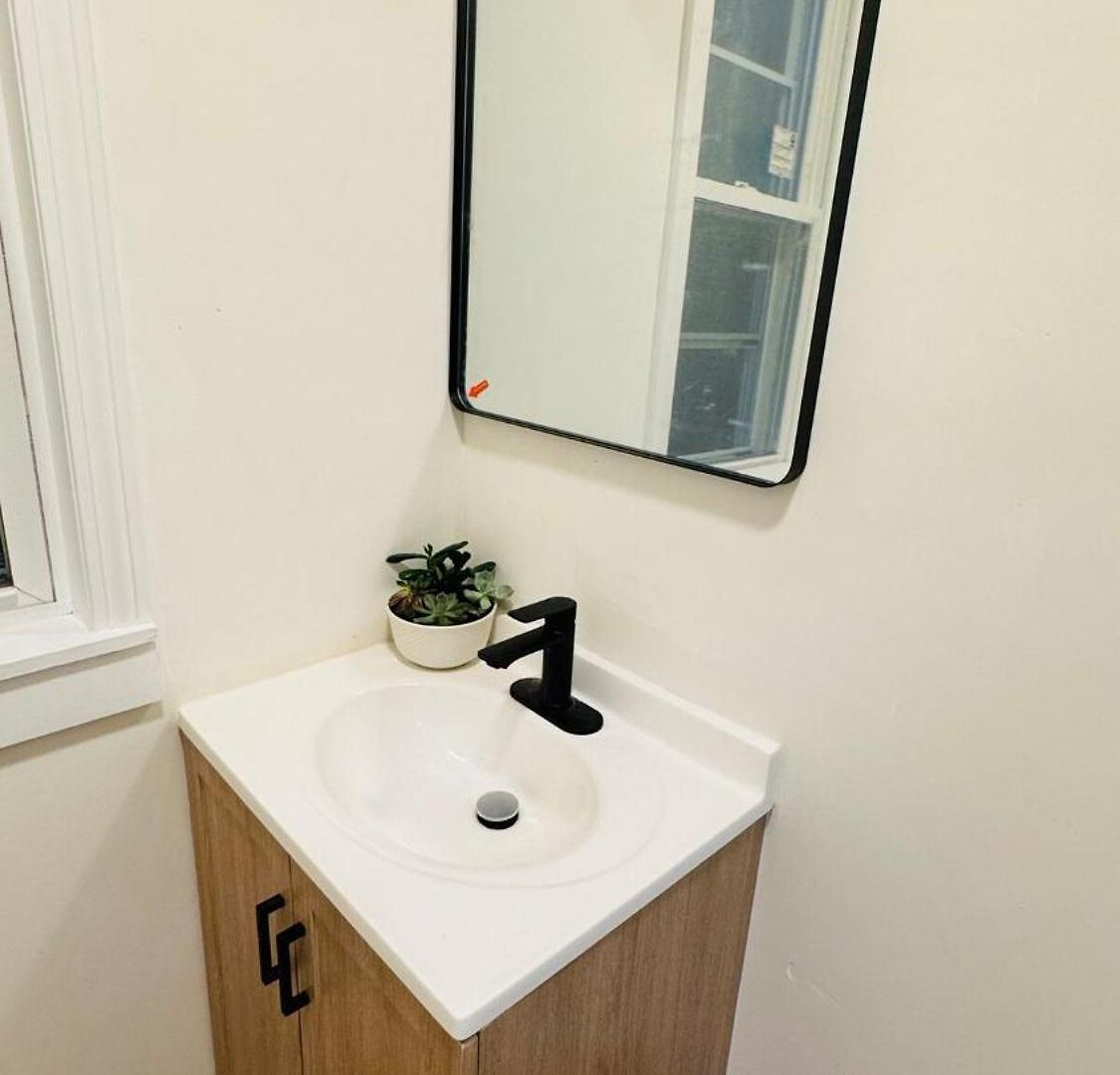 Spacious 3br Near Free Parking Apartment
