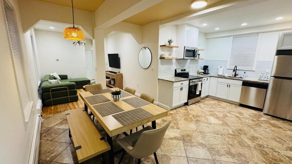 Spacious 3br Near Free Parking
