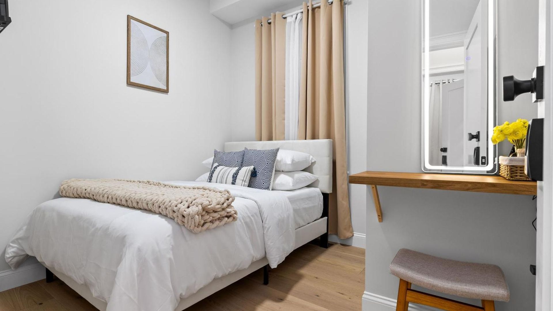 Apartment 5br 3bath 6beds *