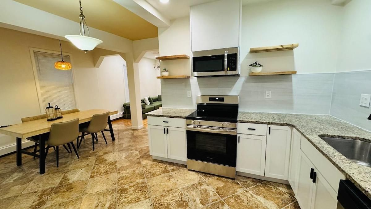 Spacious 3br Near Free Parking Apartment Boston