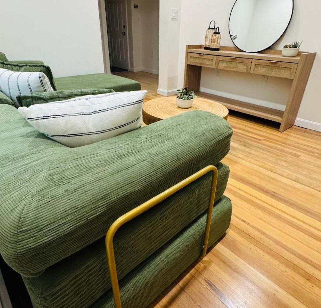Apartment Spacious 3br Near Free Parking *