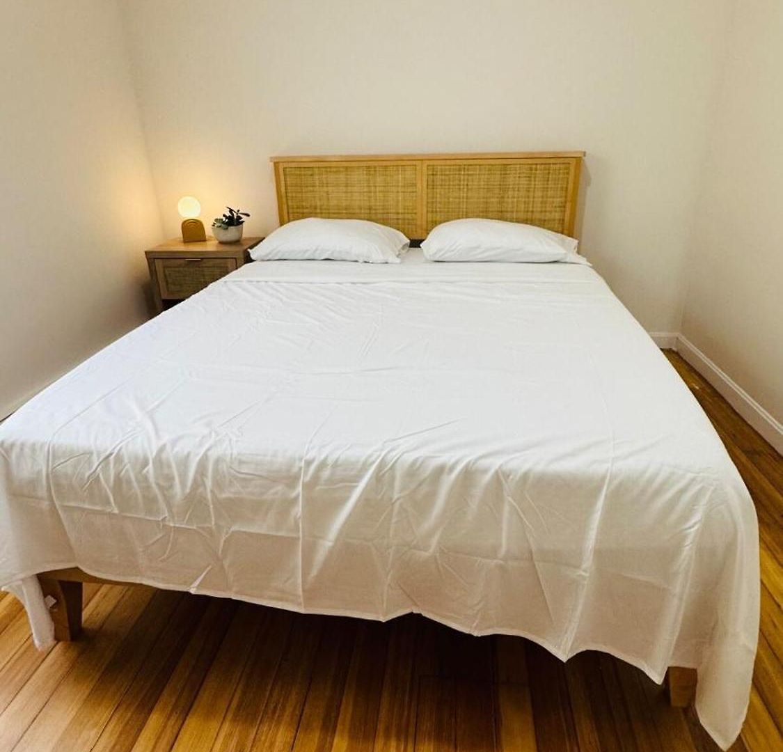 Apartment Spacious 3br Near Free Parking *
