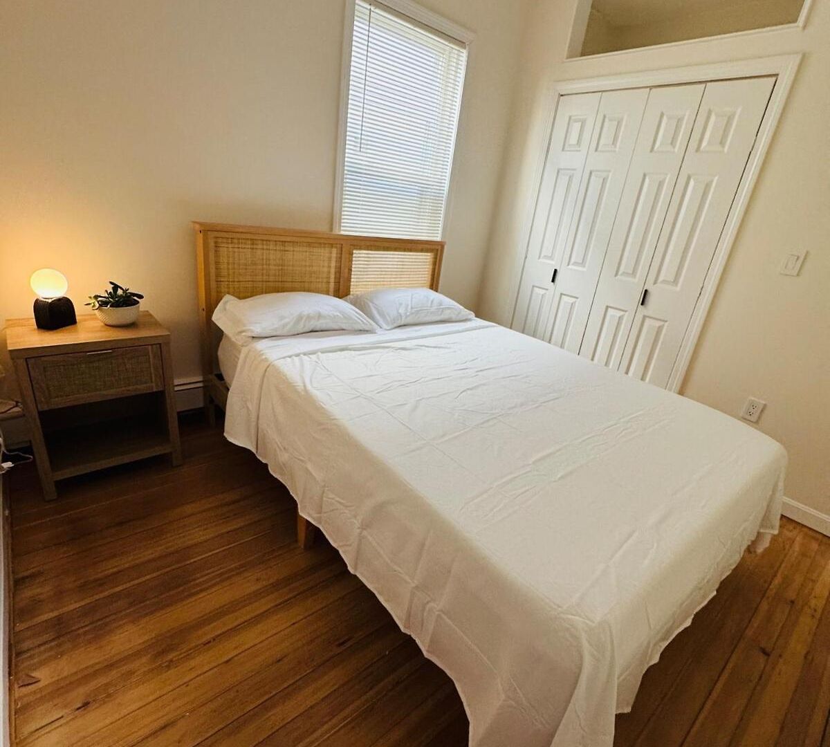 Spacious 3br Near Free Parking Apartment Boston
