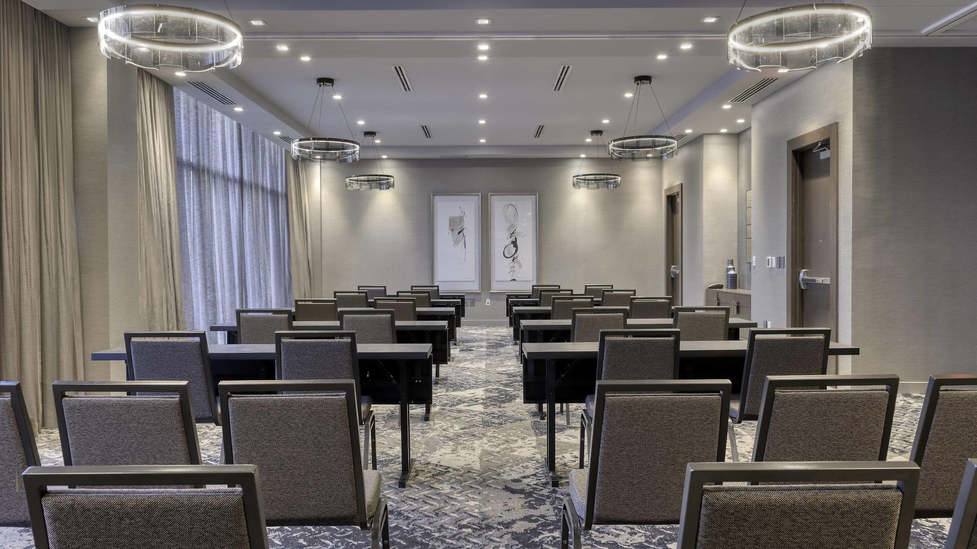 Downtown/south End Hotel 3*