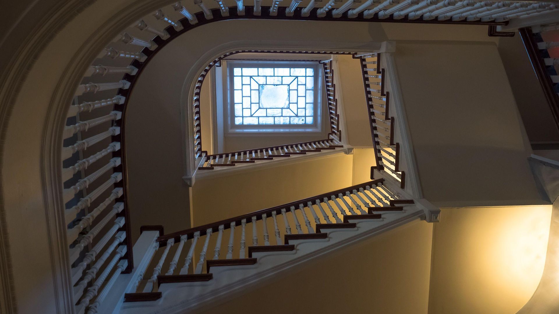 The Gryphon House Bed & Breakfast Boston