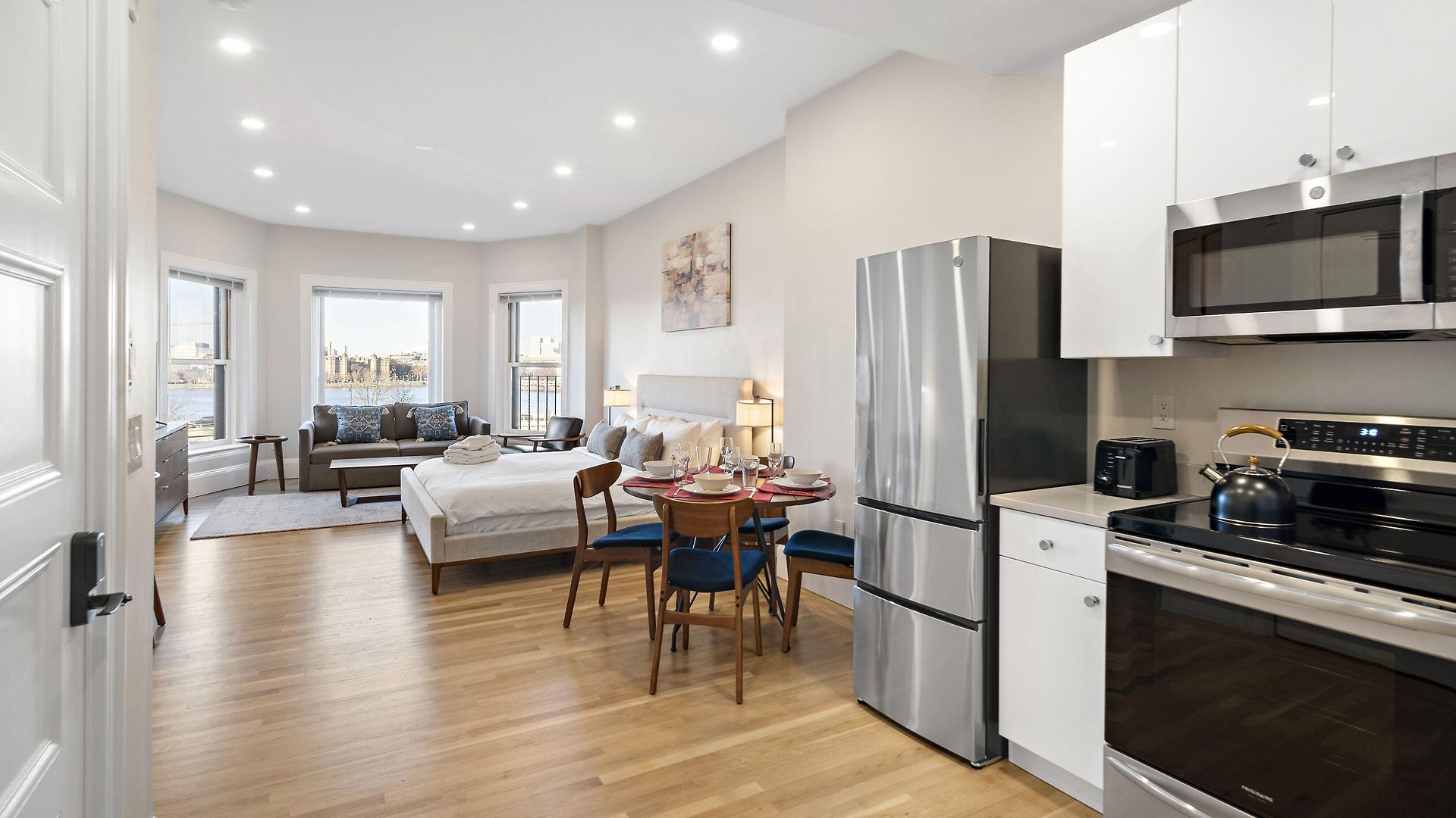 The Gryphon House Bed & Breakfast Boston