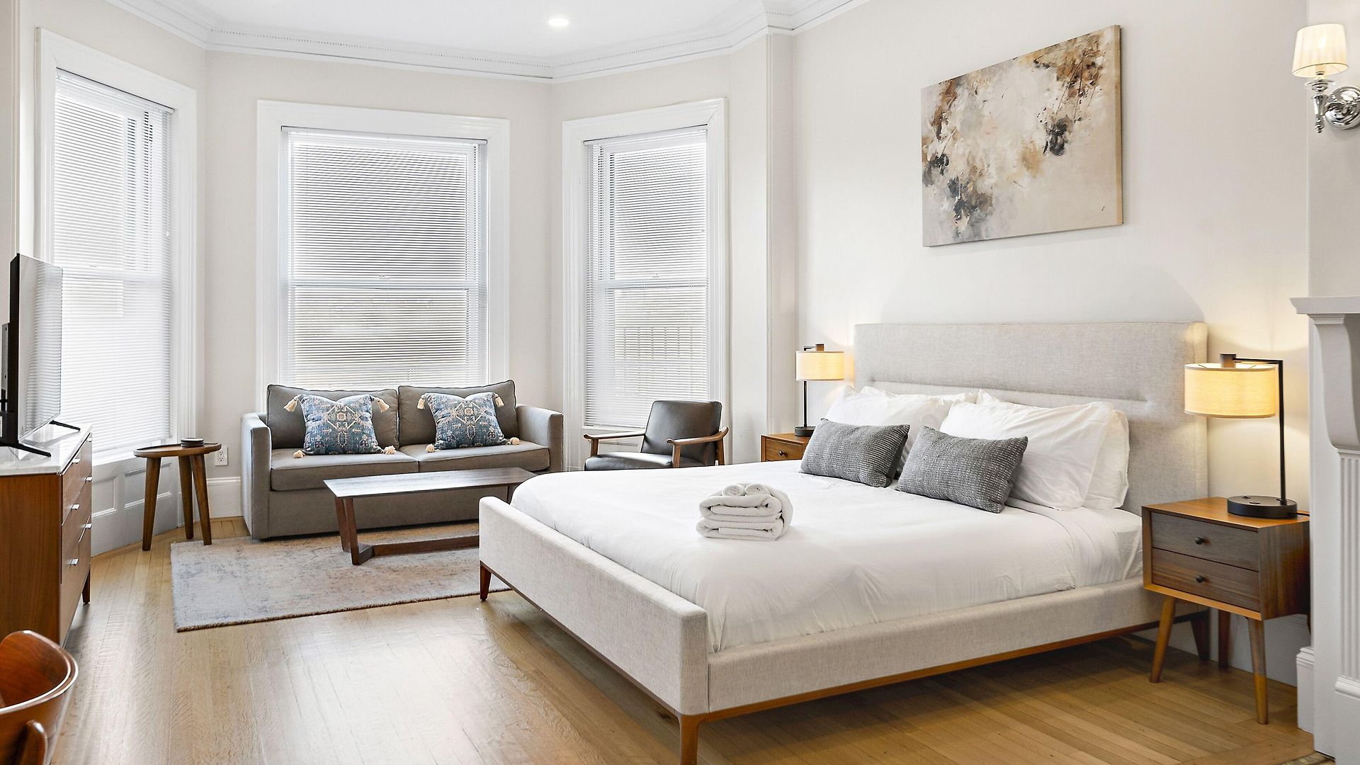 The Gryphon House Bed & Breakfast 3*