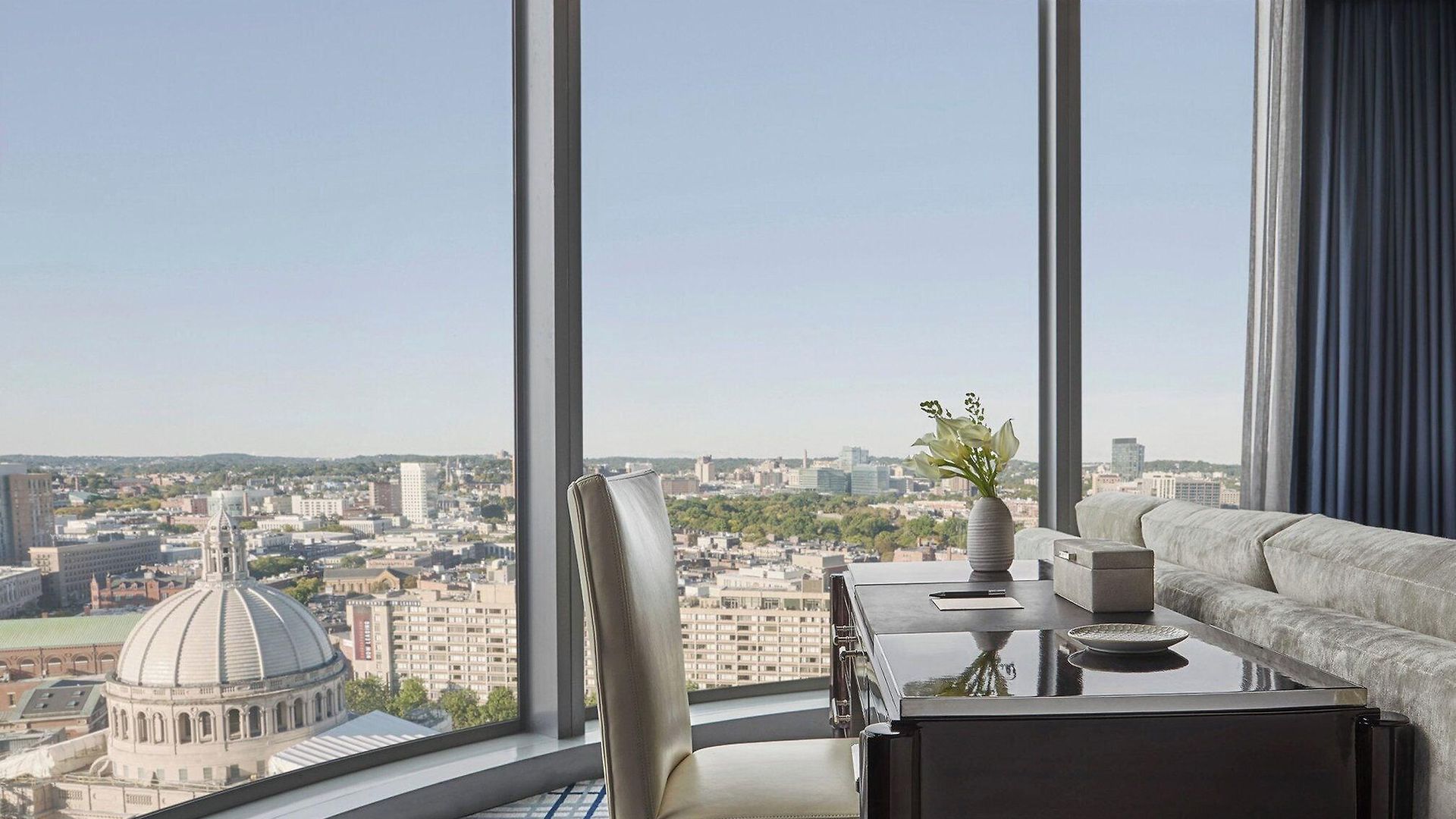Four Seasons One Dalton Street, Hotel Boston