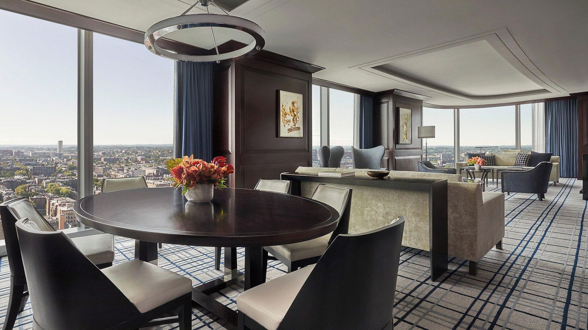 Four Seasons One Dalton Street, Hotel 5*