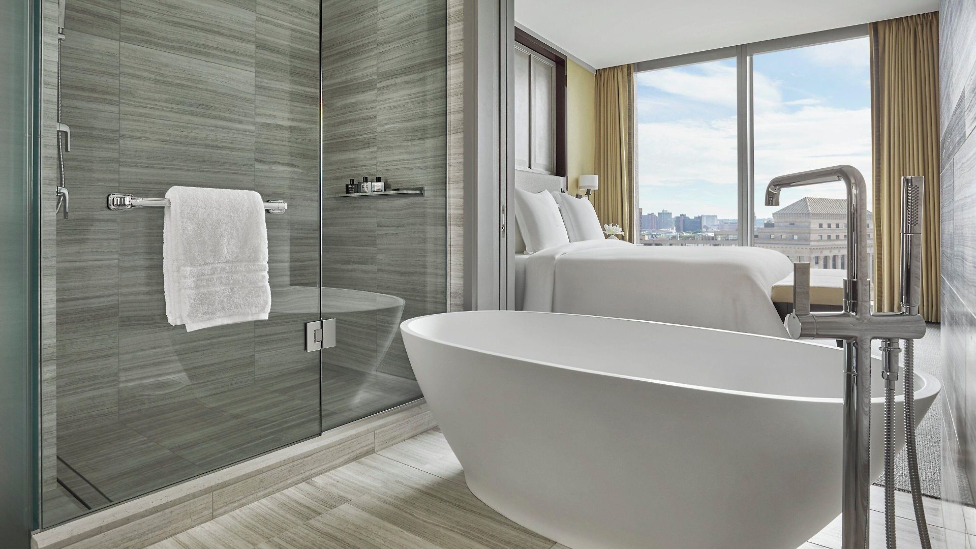 Four Seasons One Dalton Street,