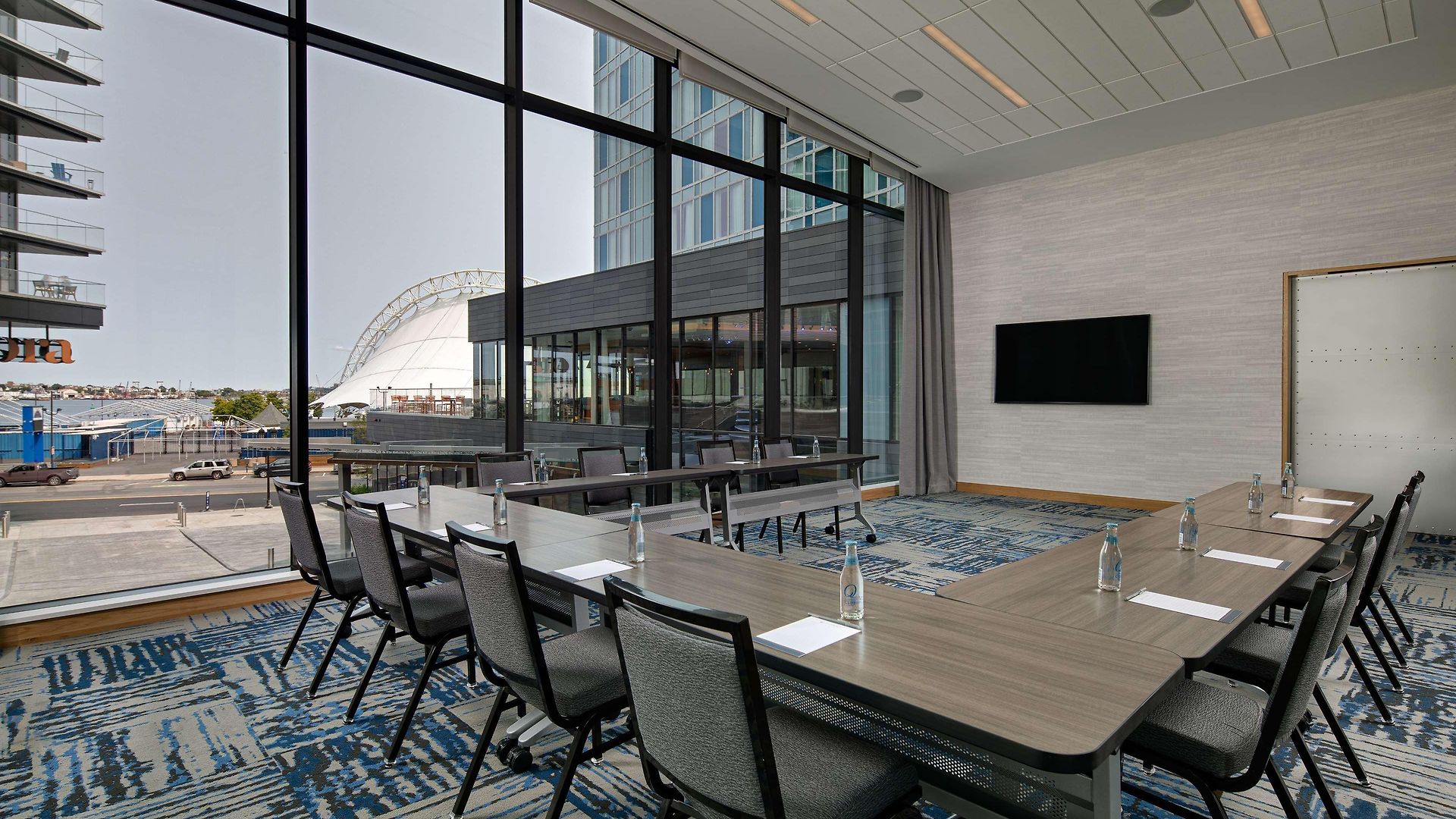 Hyatt Place Boston/seaport District Hotel 3*