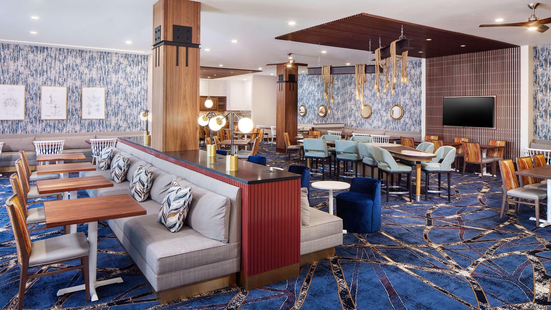 Hampton By Hilton At The Seaport District Hotel