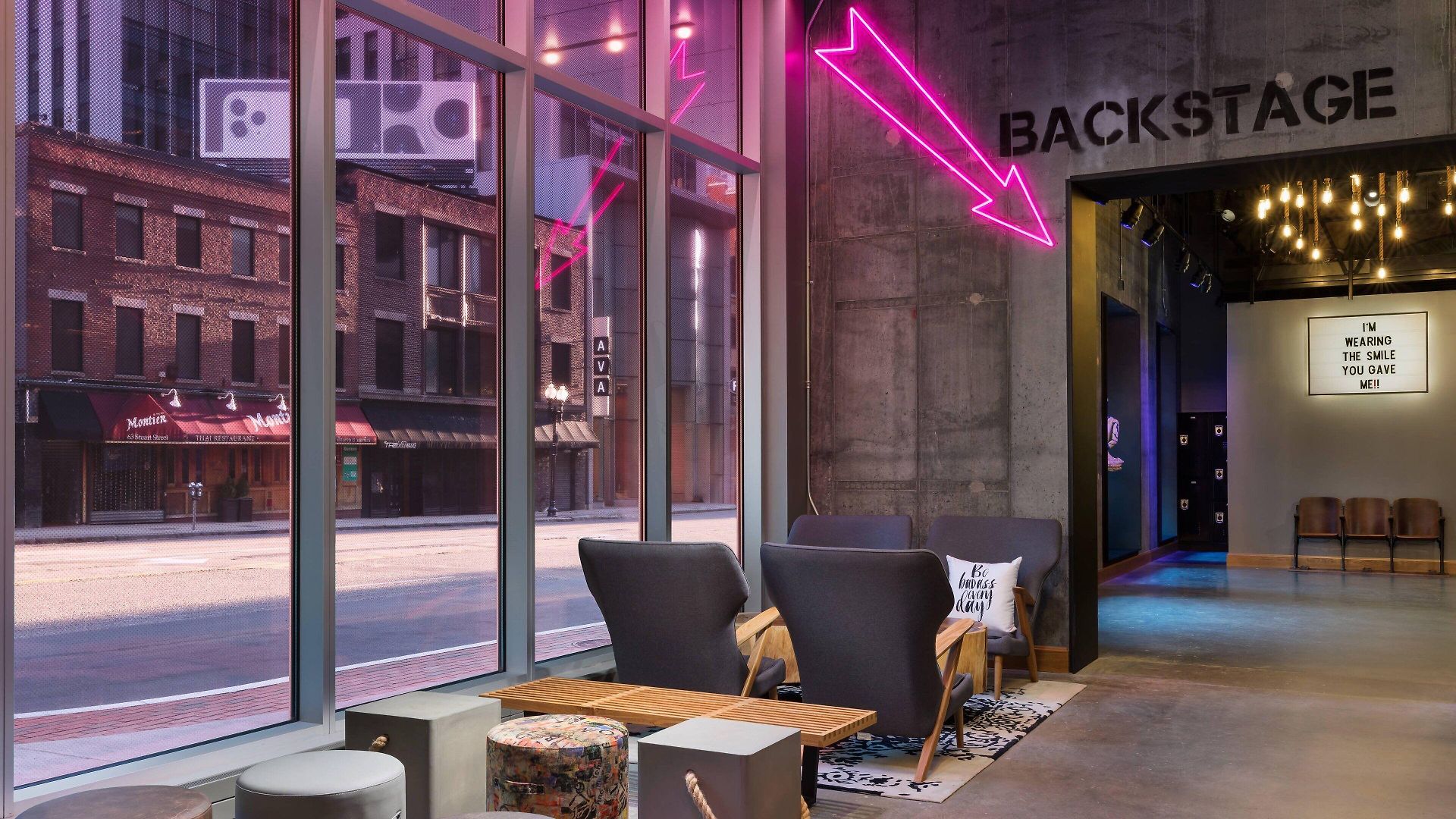 Hotel Moxy Downtown