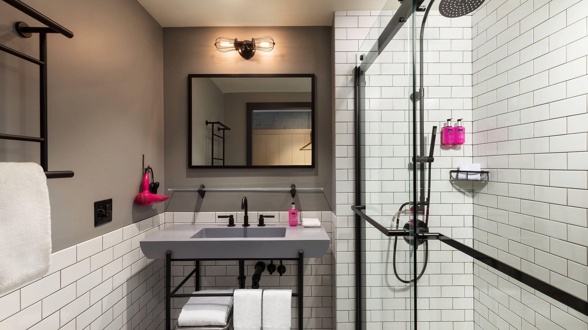 Moxy Downtown Hotel