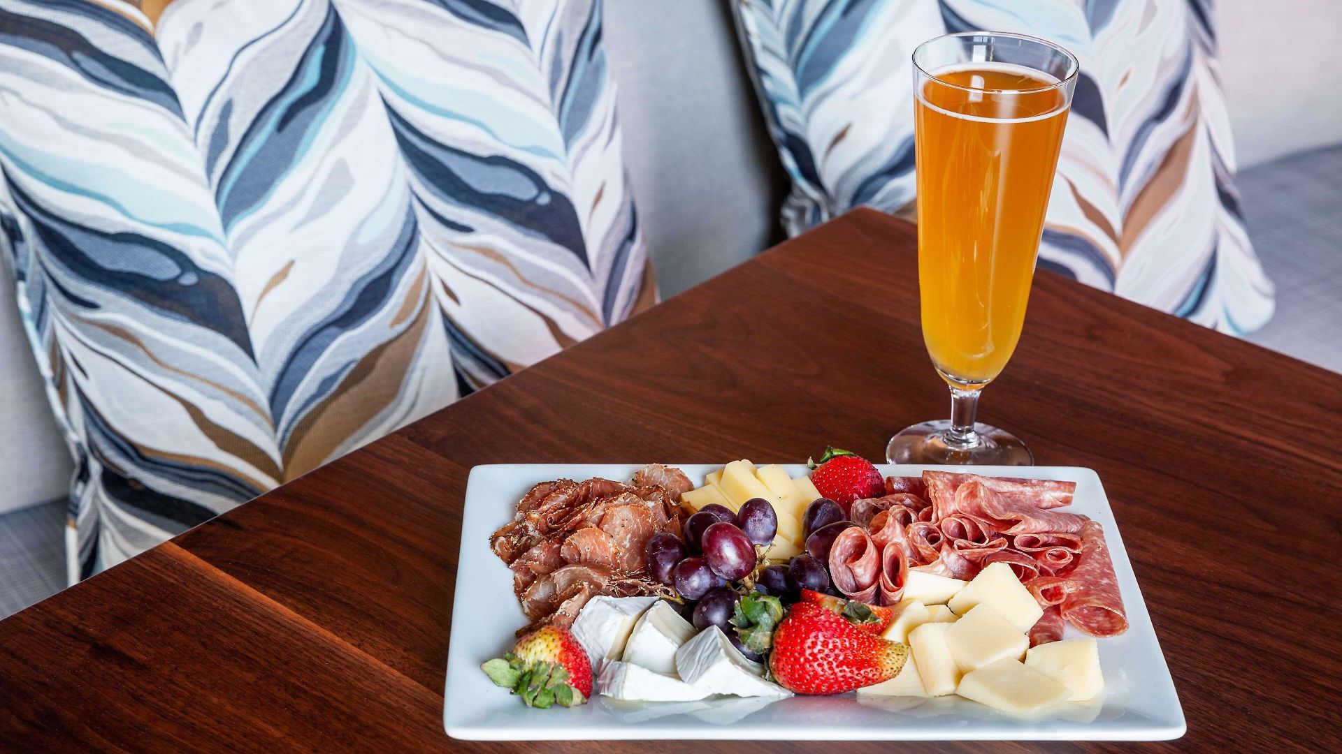 Homewood By Hilton Seaport District Hotel 3*