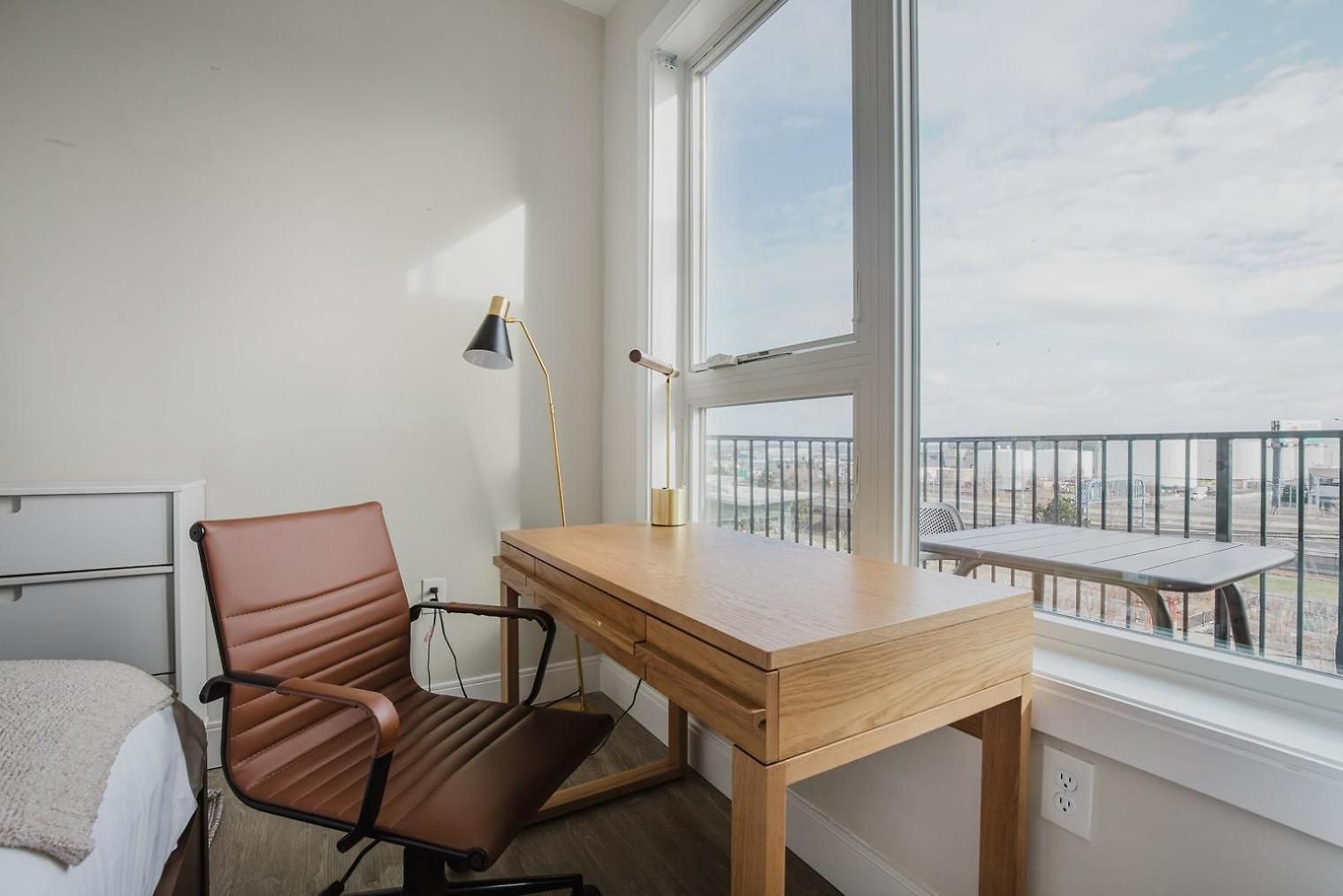 Blueground East Ac Balcony Nr Park Bos-1130 Apartment Boston
