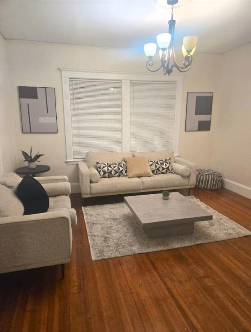 Apartment Hiawatha Place Boston