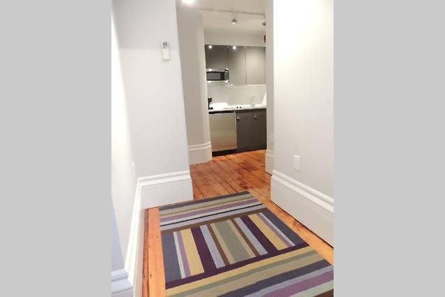 Comfy Beacon Hill Great For Work Travel #7 3*
