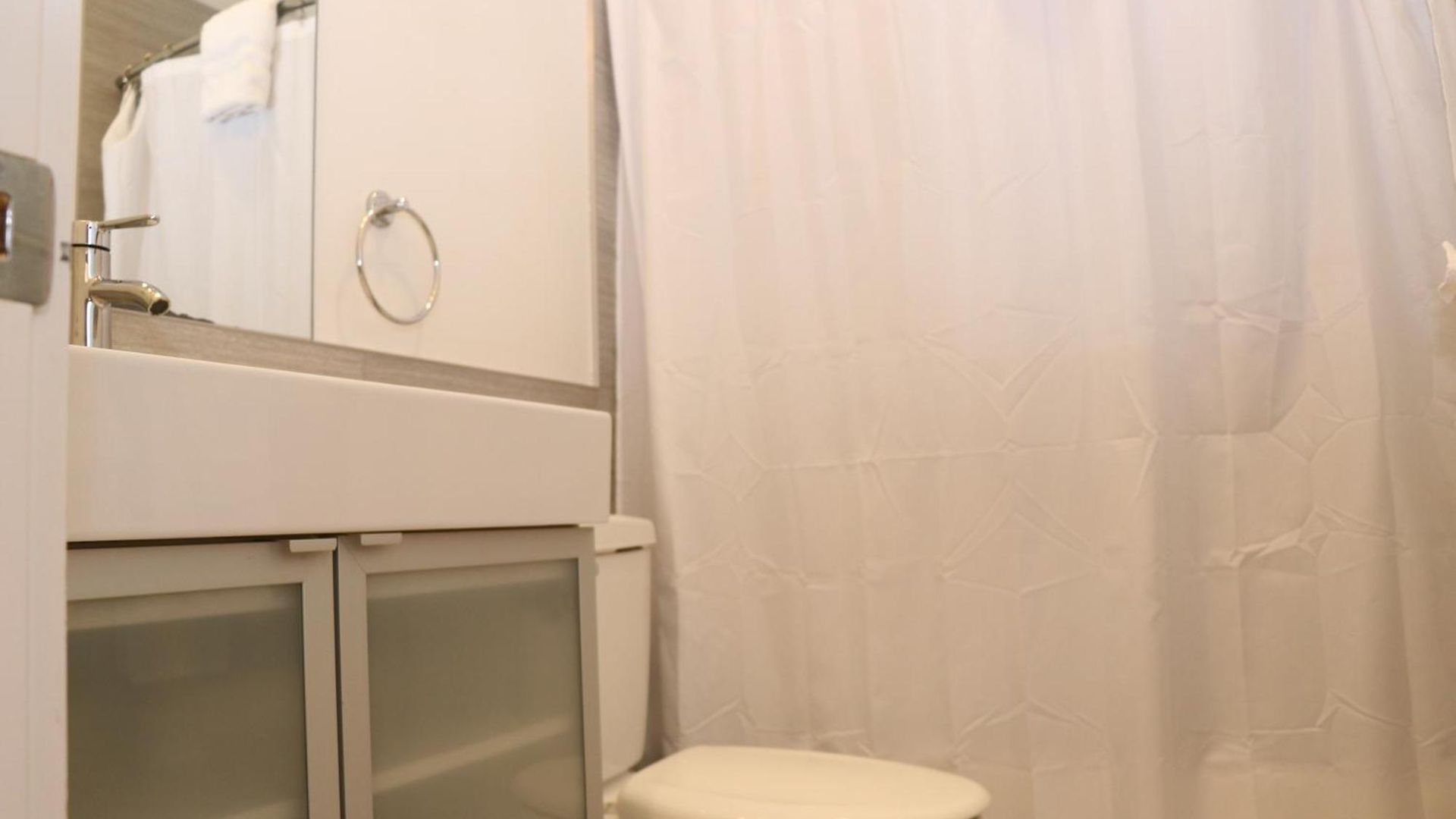Aparthotel Downtown Beacon Hill, Convenient, Comfy #1 3*