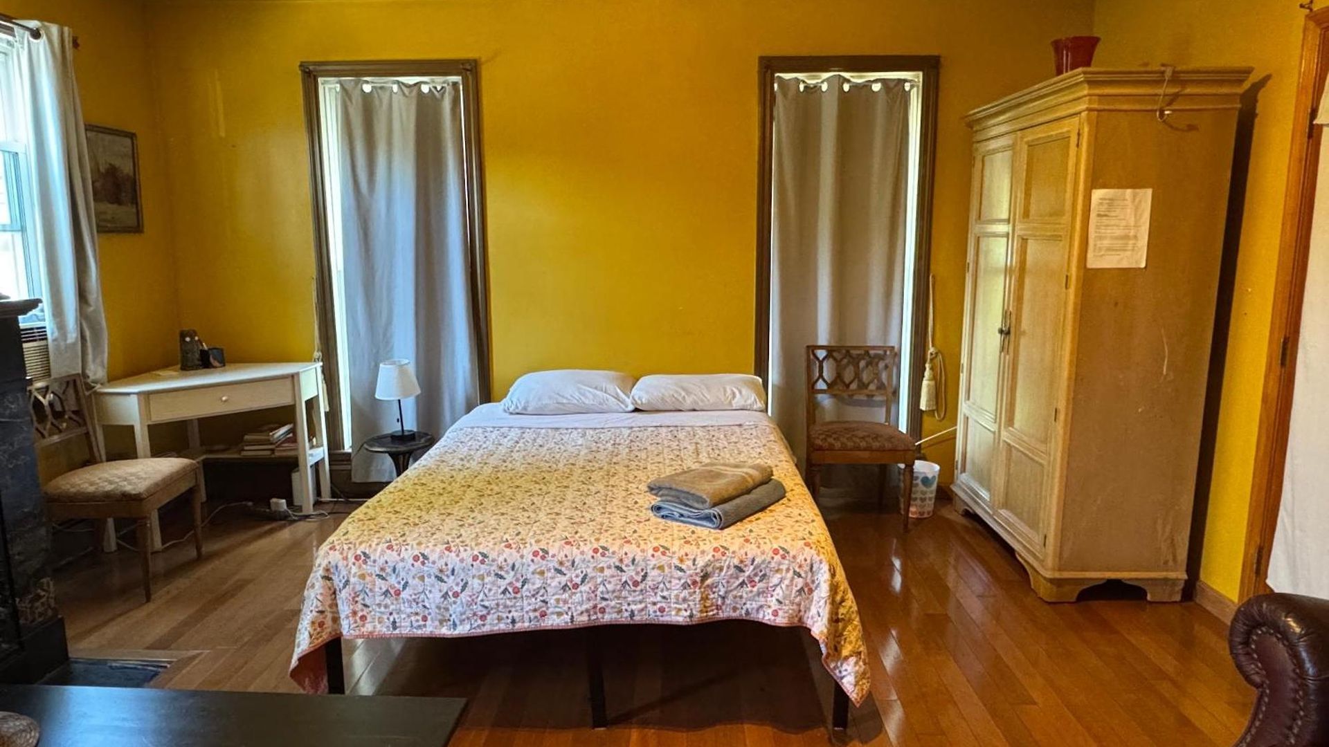 Homestay Beautiful Victorian House,