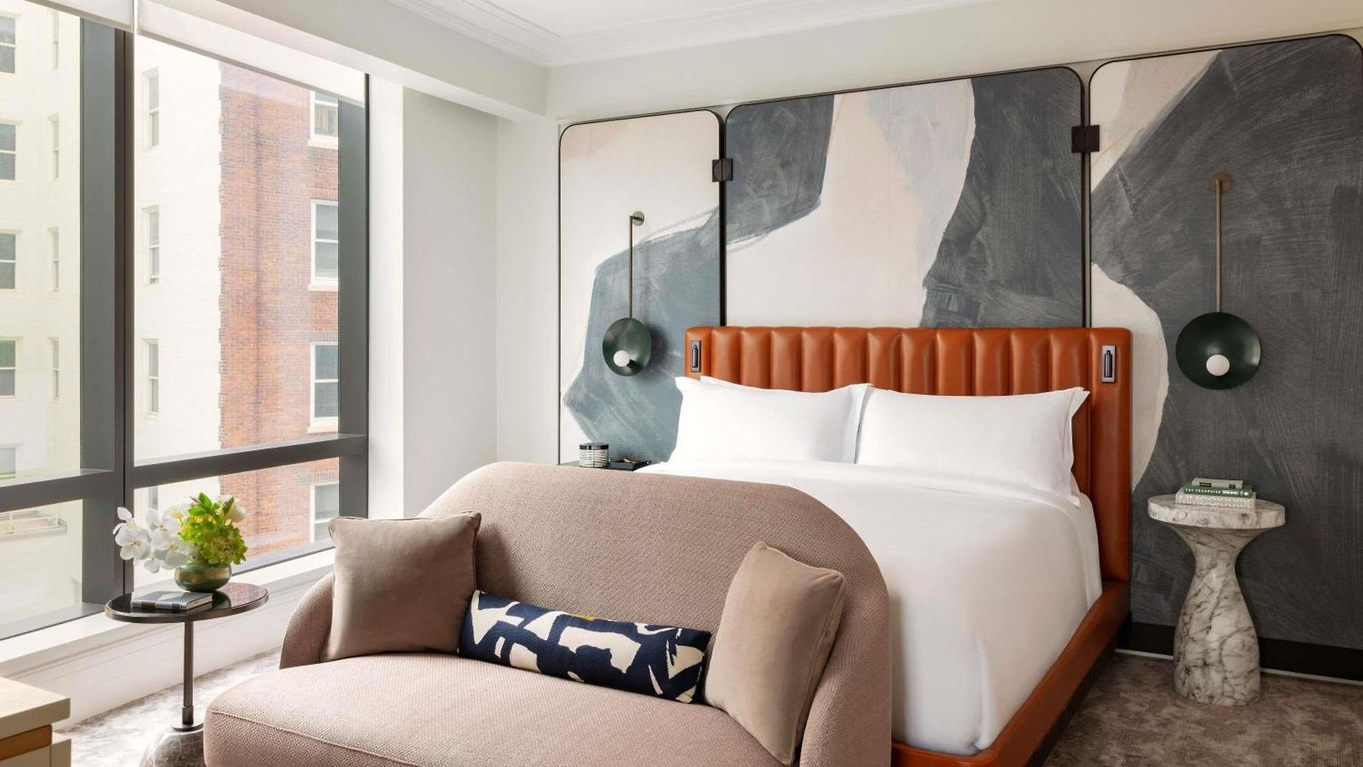 Raffles 5* Boston