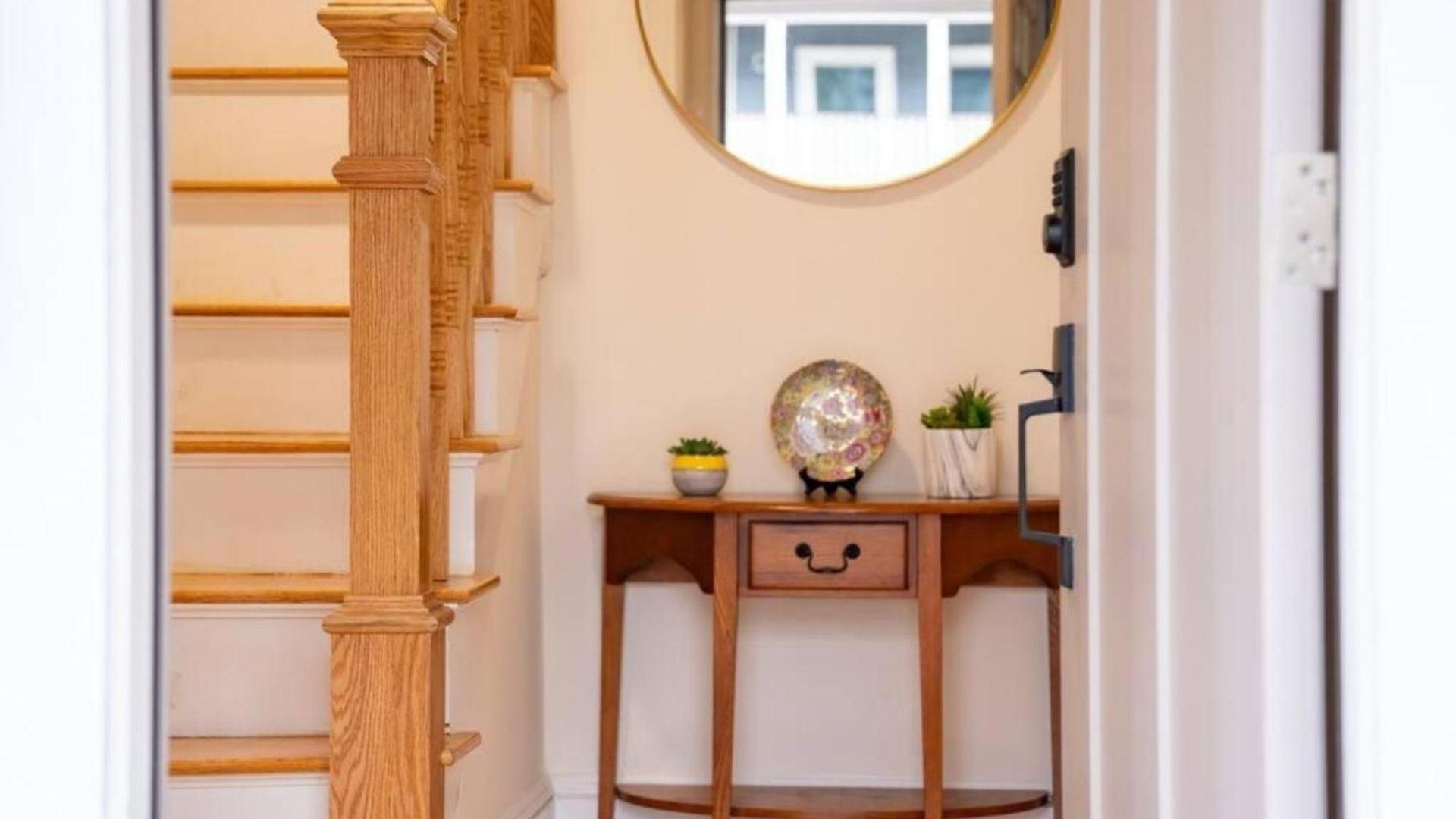 Apartment Breezy 3br - Bathtub, Parking, Tv, Walk To Train 803