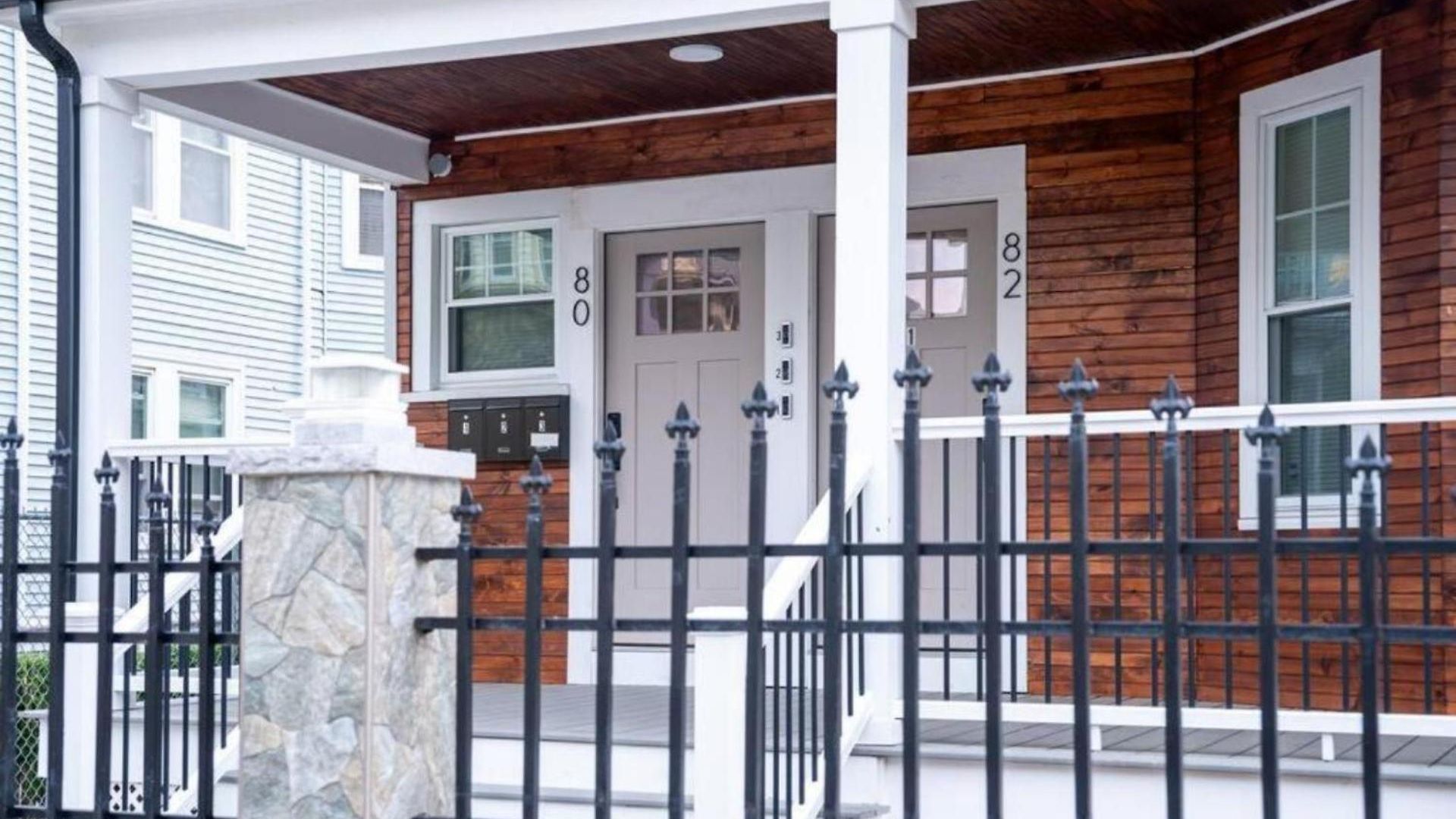 Breezy 3br - Bathtub, Parking, Tv, Walk To Train 803 Apartment