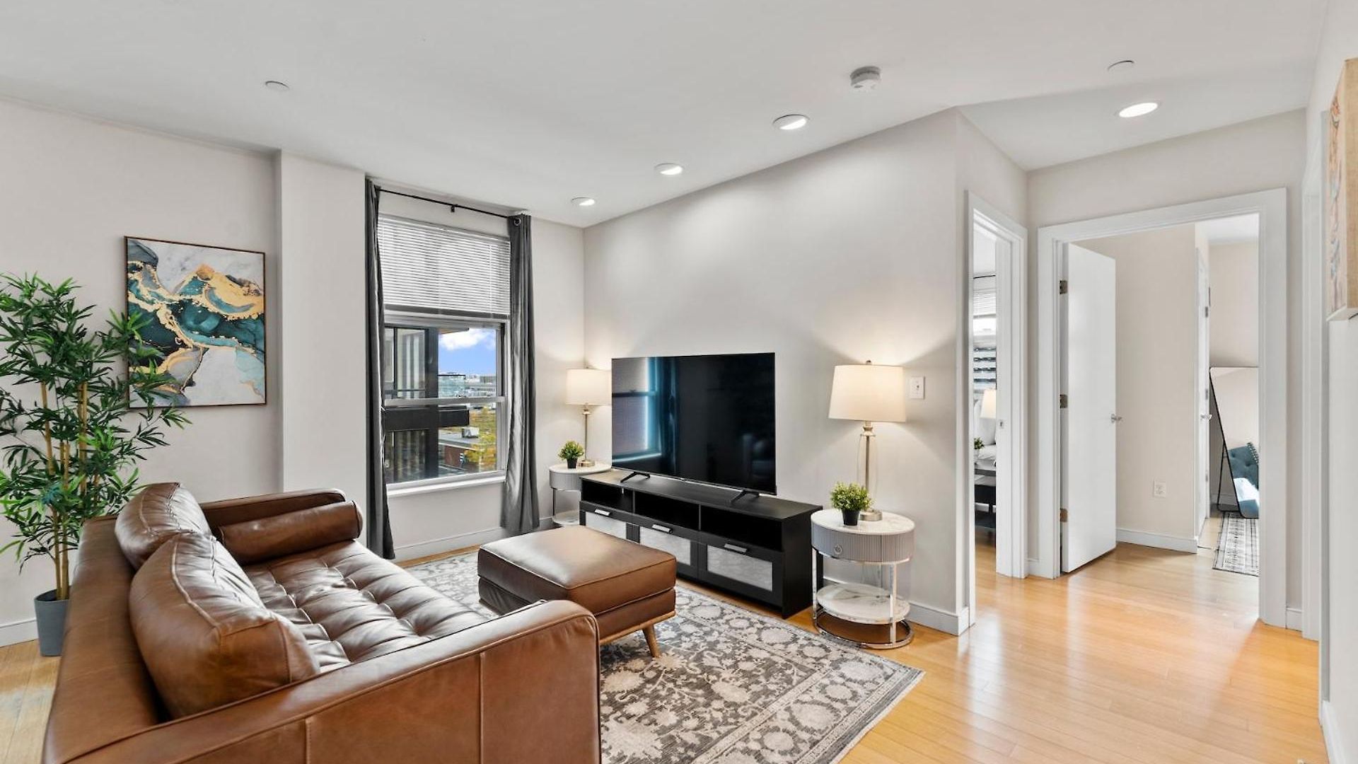 Beautiful 2br In Southend Apartment *