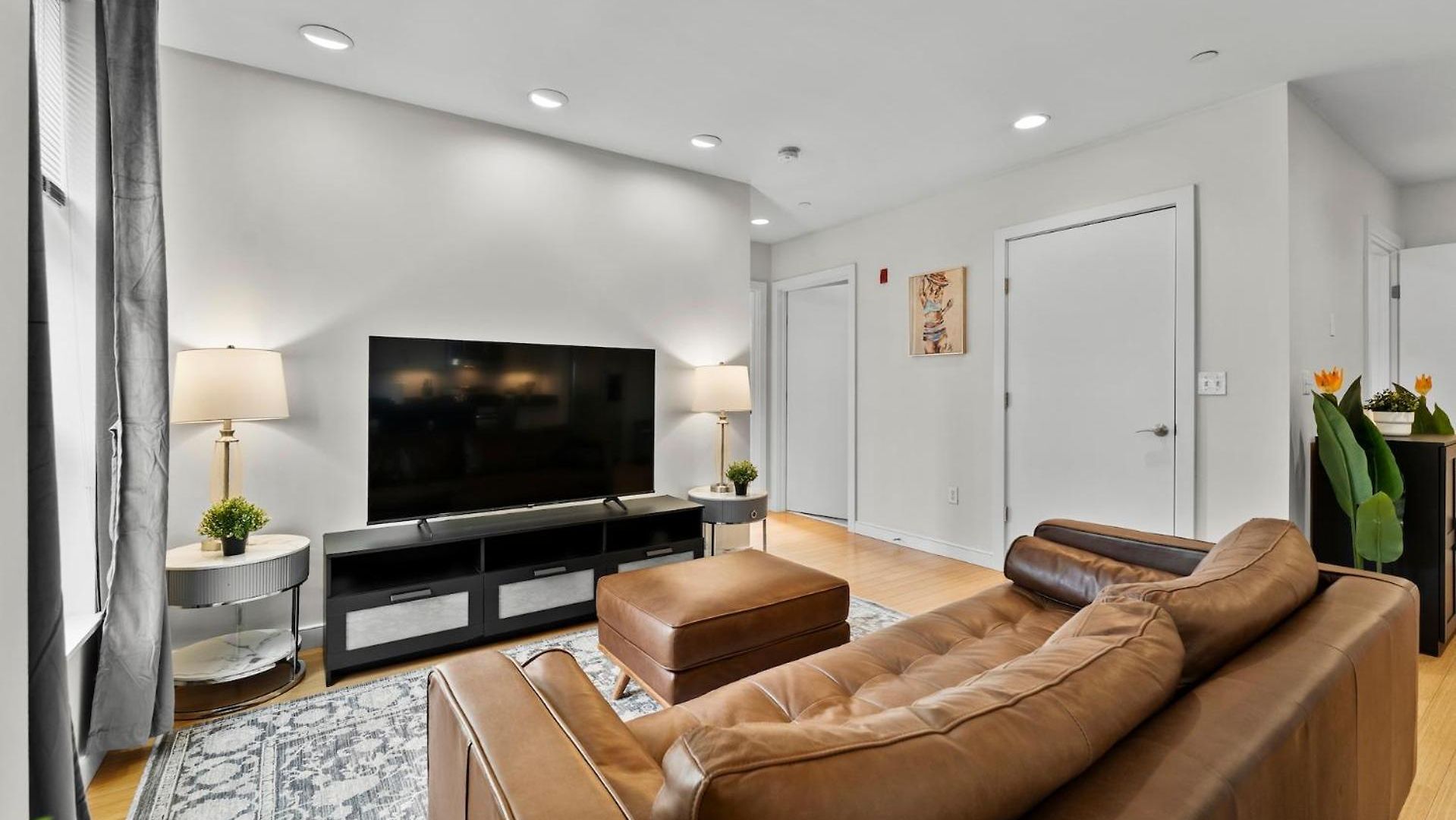 Beautiful 2br In Southend Apartment *