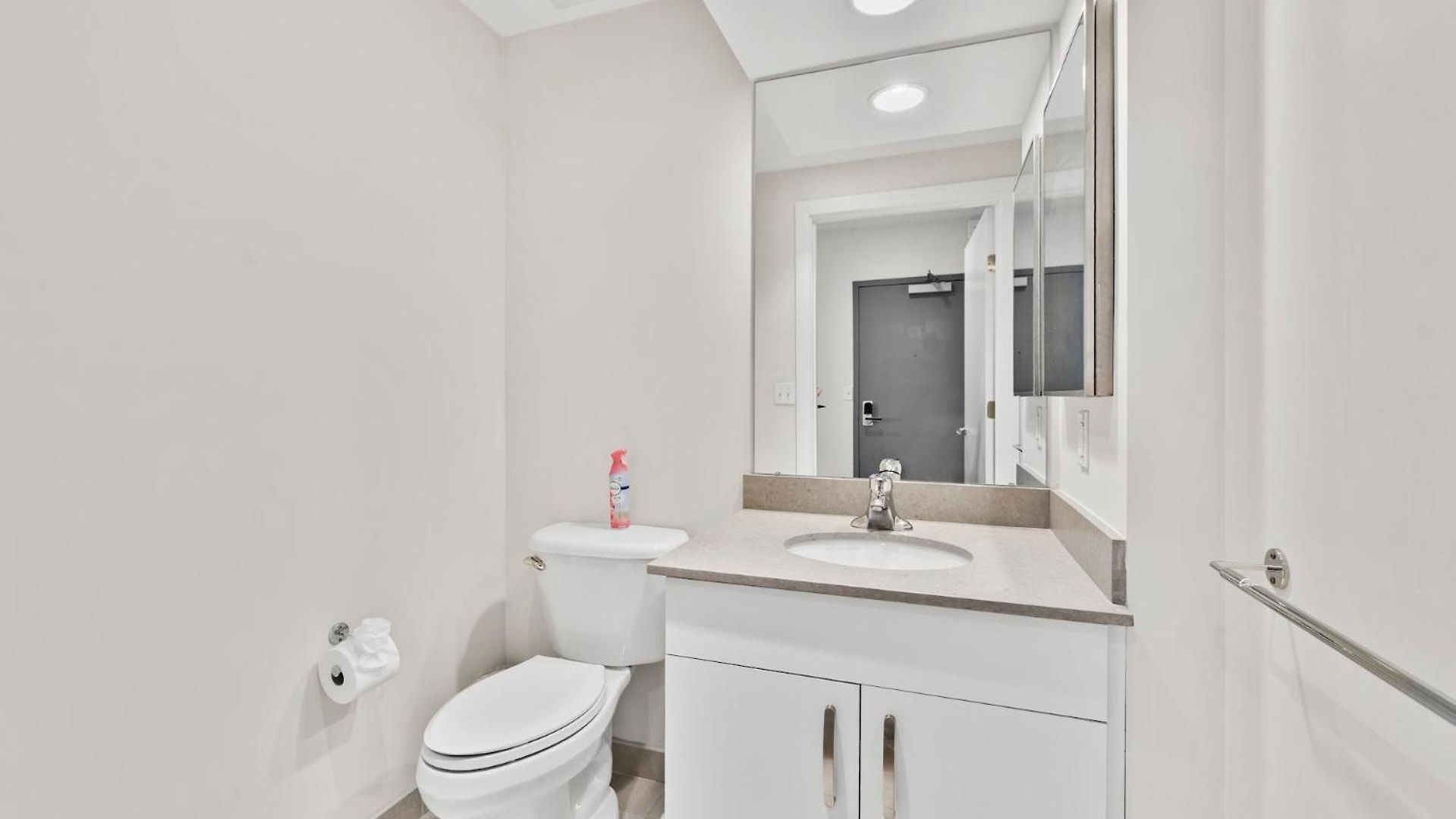 Beautiful 2br In Southend Apartment *