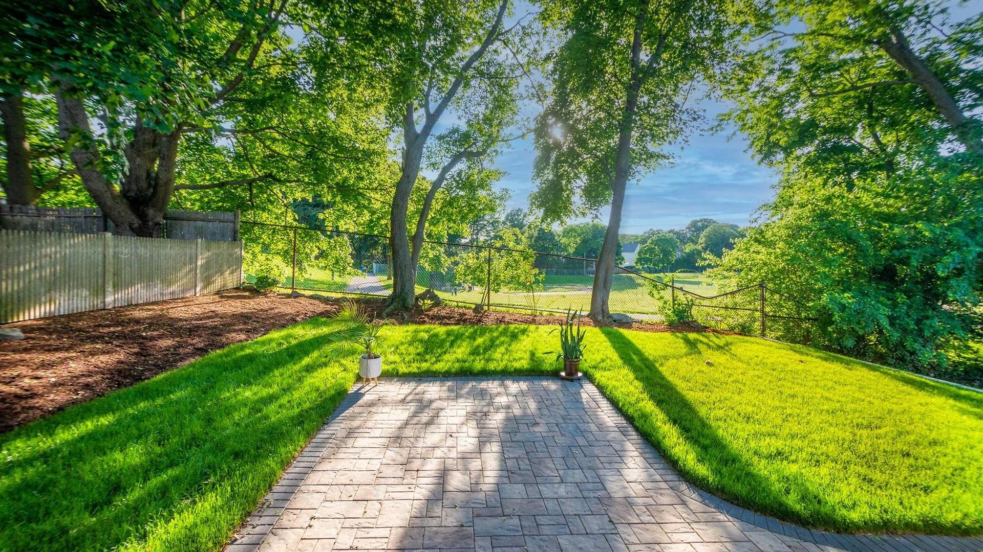 2br Dog-friendly In 2-fam - Comfy Retreat