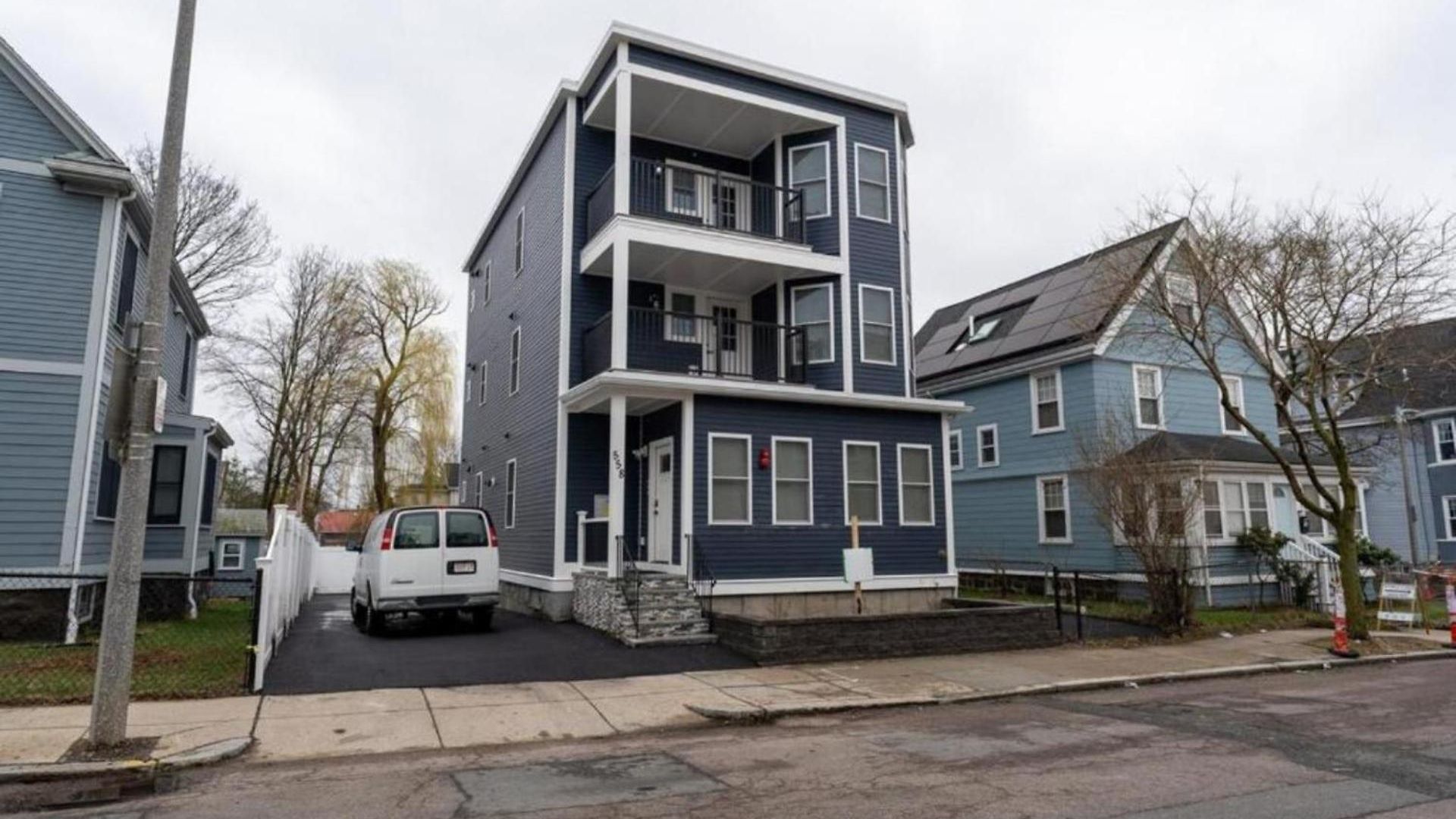 Expansive 3br Nest - Pet-friendly - Near Franklin Park & Red Line 558-2 Apartment