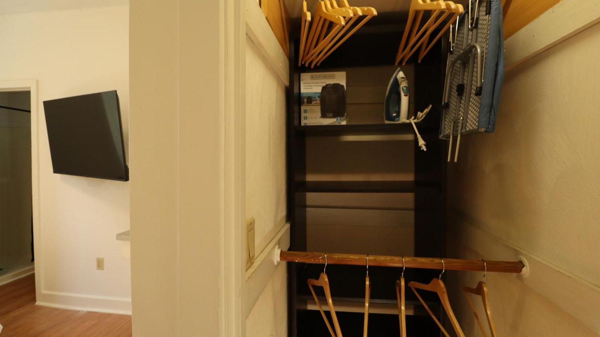 Renu On Tremont *