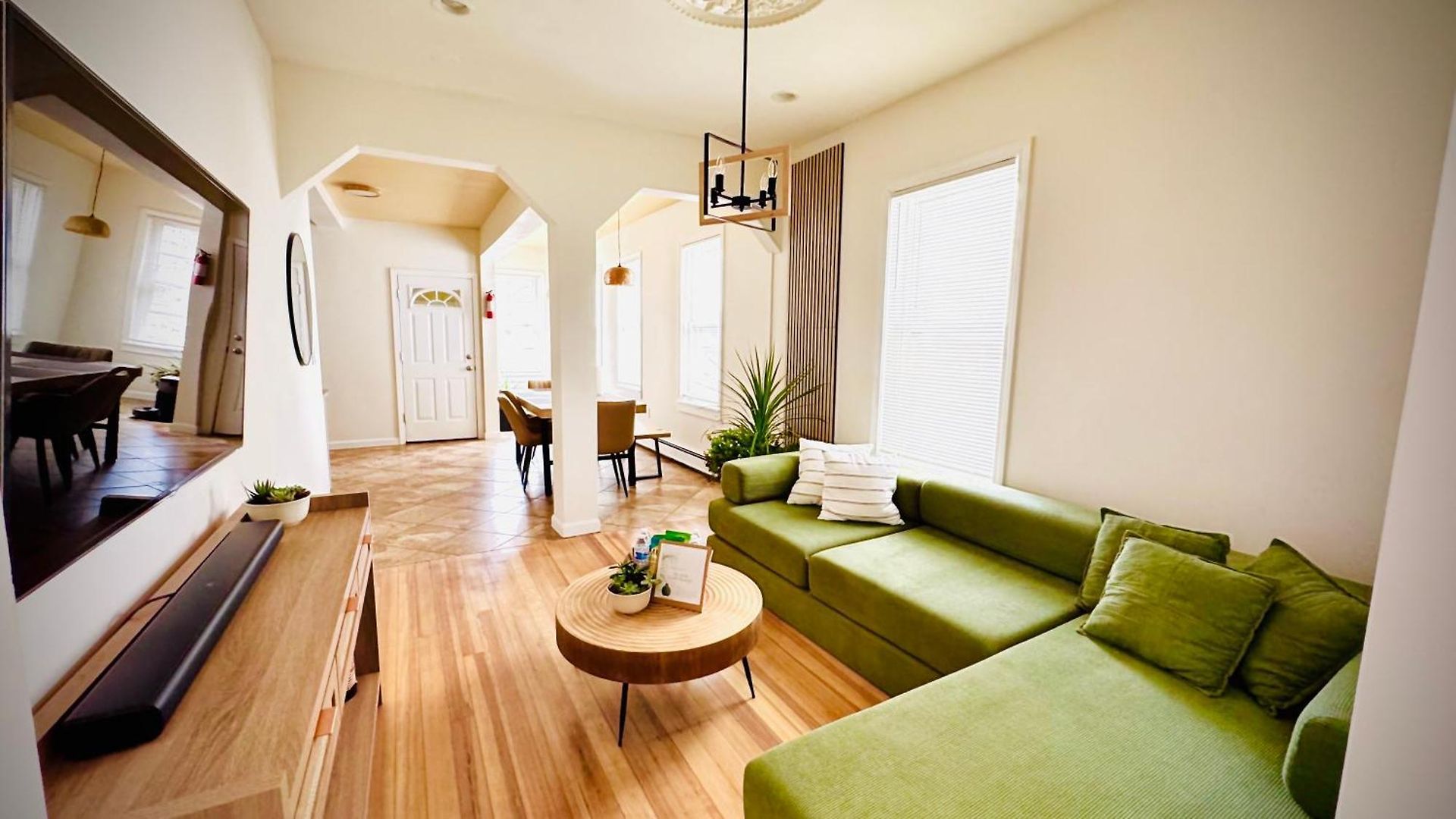 Spacious 3br Near Free Parking Apartment