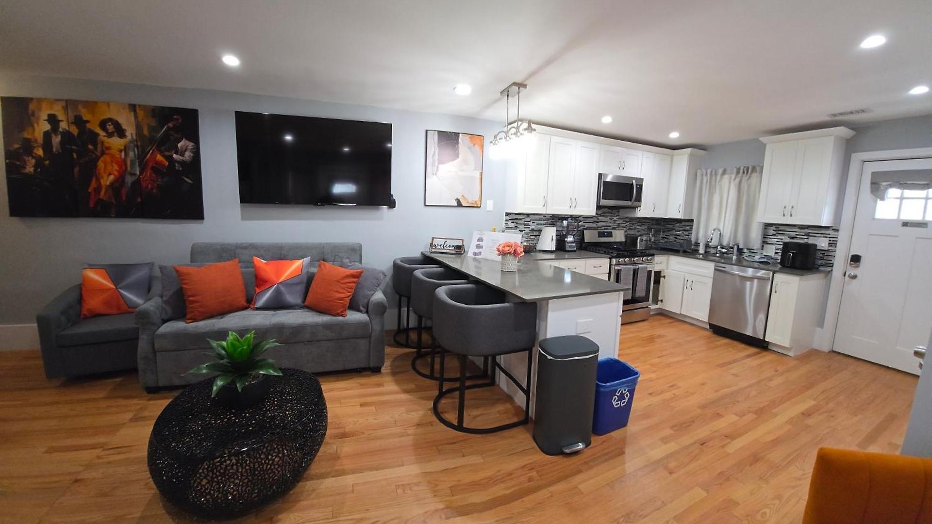 Apartment Brand New 2br House 20min Downtown *