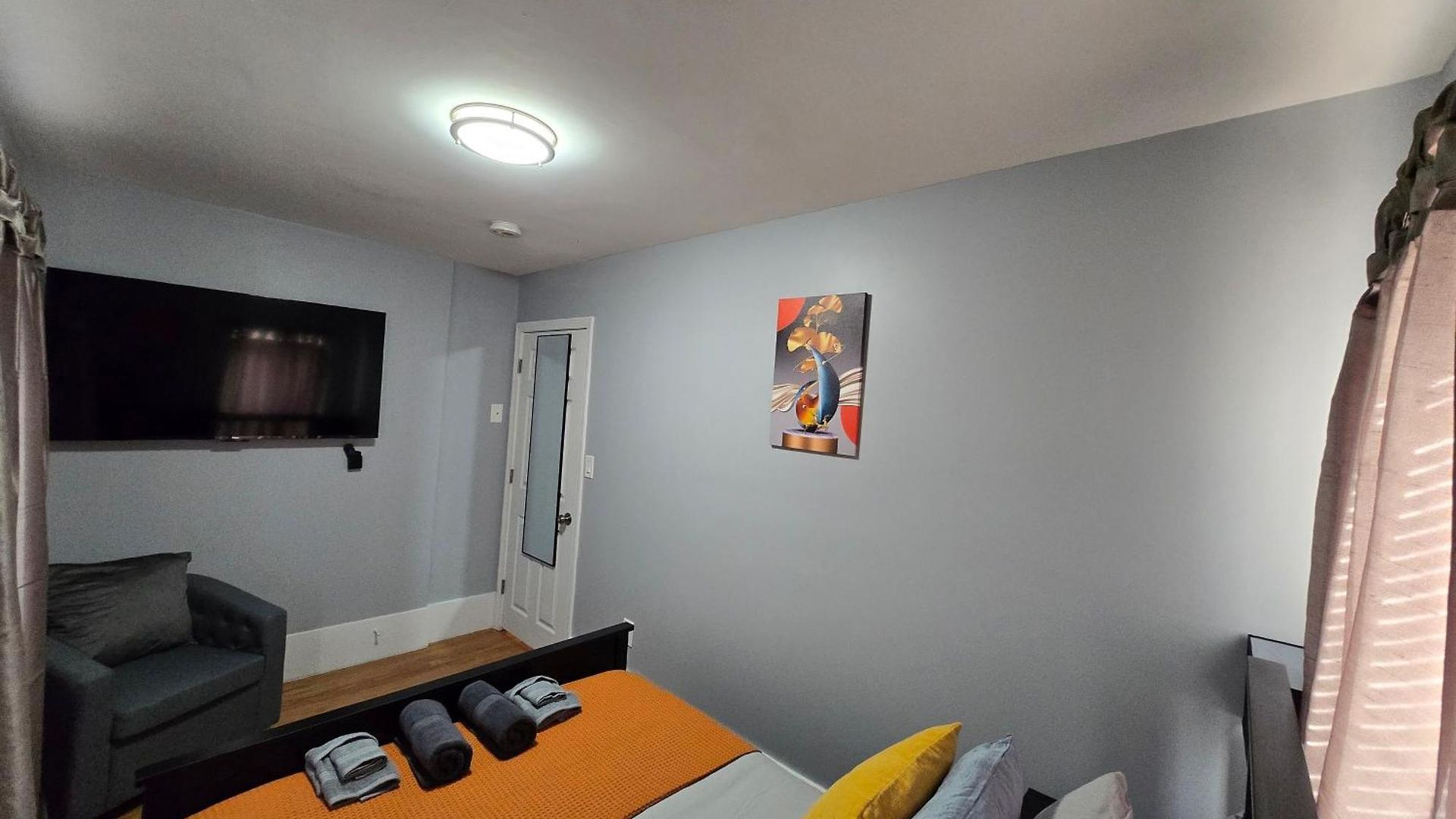 Brand New 2br House 20min Downtown *