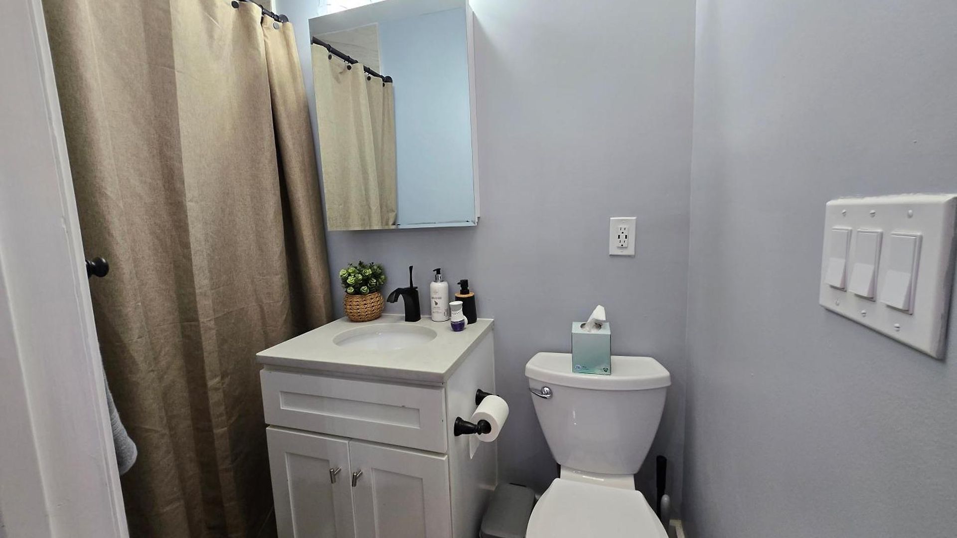 Brand New 2br House 20min Downtown Apartment Boston