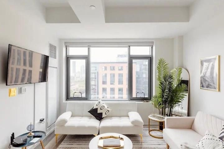 Splendid One-bedroom Sanctuary In Apartment *
