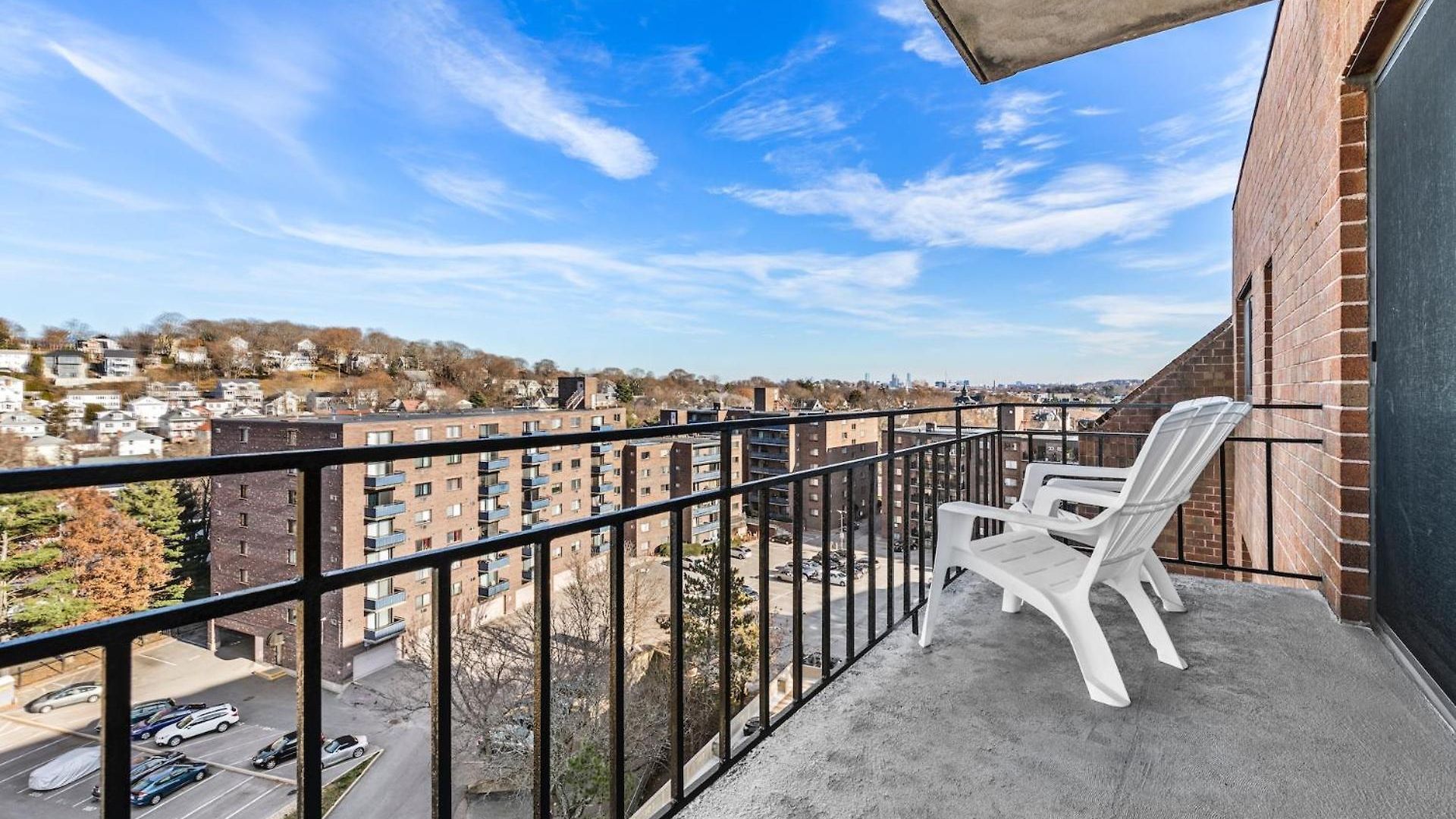 Luxury Massive Penthouse In Watertown Apartment